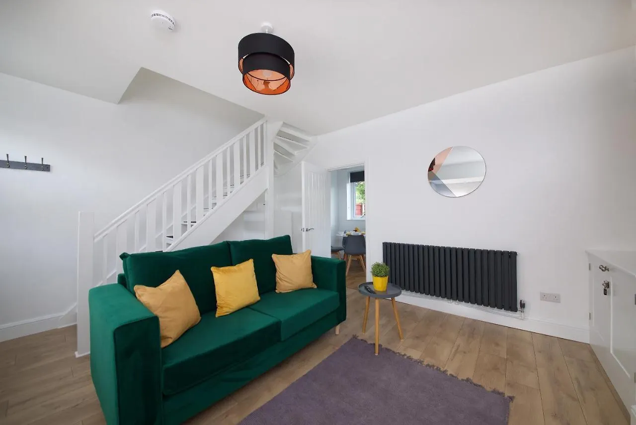 Air Host & Stay - Thompson House Stockport United Kingdom