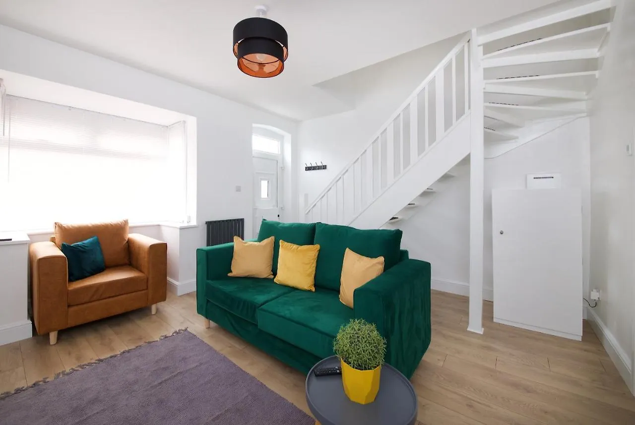 Air Host & Stay - Thompson House Stockport